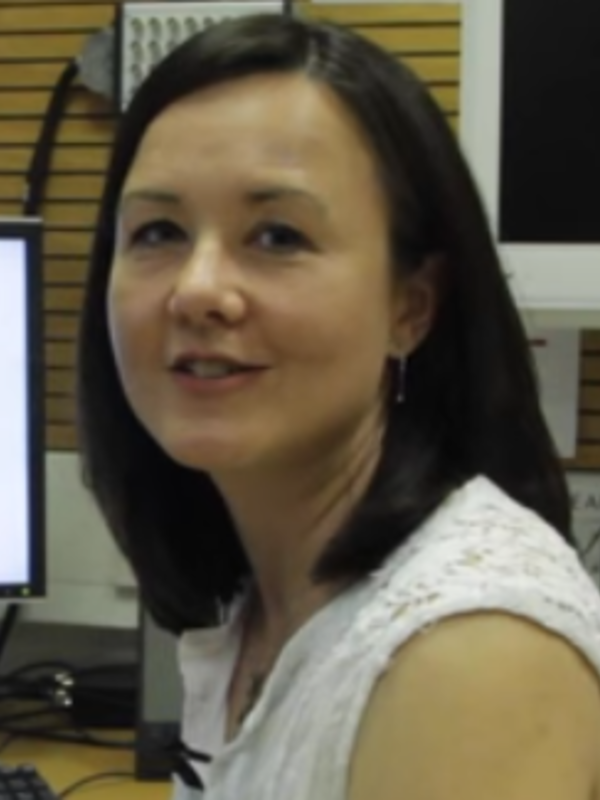 Dr Laura Hughes